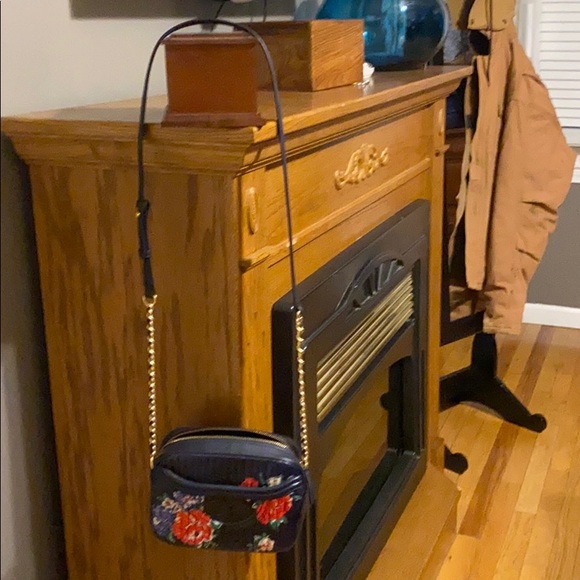 Tory Burch Crossbody - Picture 4 of 5